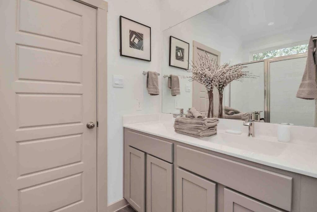 4Bedroom Escape - Near Med Center With Backyard 休斯敦 外观 照片